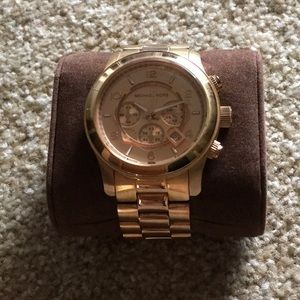 MICHAEL KORS RUNWAY OVERSIZED ROSE GOLD-TONE WATCH